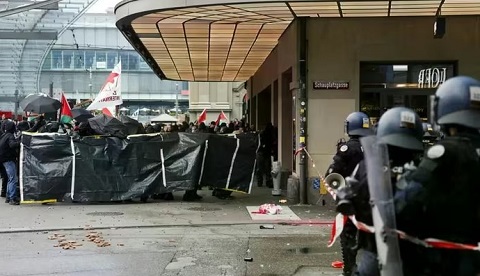 Thụy Sĩ: Biểu tình biến thành đụng độ, gần 30 người bị thương