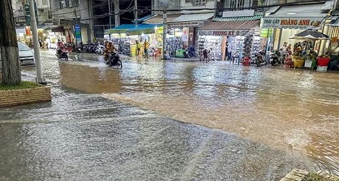 Cần Thơ ngập bất thường dù không phải kỳ triều cường