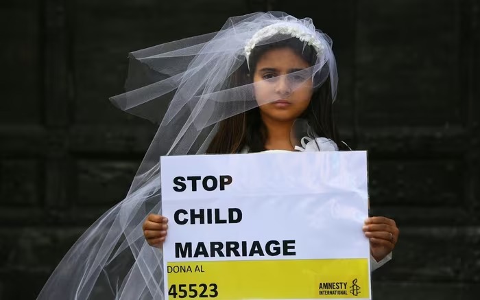 Nỗi đau của những cô dâu tuổi 14