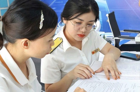 Công chức thuế phải “4 xin, 4 luôn” với người nộp thuế