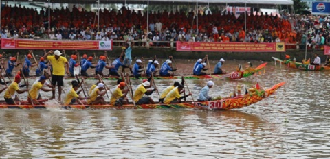 Cần Thơ đảm bảo an toàn cho người dân tham gia Lễ hội đua ghe Ngo 2025