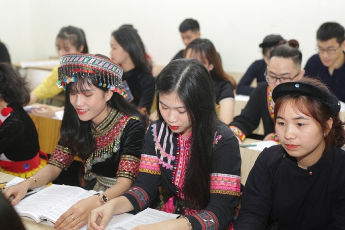 Bộ GD-ĐT bổ sung môn tin học và tăng cường AI vào chương trình dự bị đại học