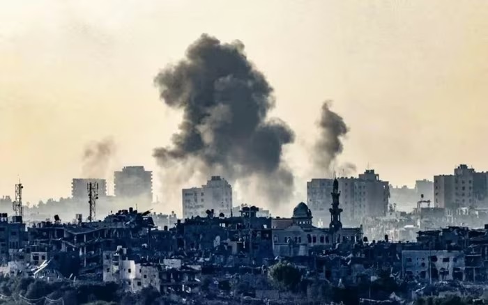 Israel tấn công dữ dội vào thành phố Gaza