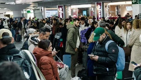 Ít nhất 20 người thiệt mạng trong vụ tai nạn đường sắt kinh hoàng ở Tây Ban Nha