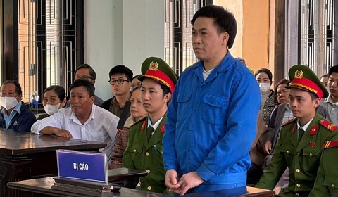 Tử hình kẻ nhắn vợ “Chuẩn bị bốn cái quan tài” rồi xuống tay tàn độc