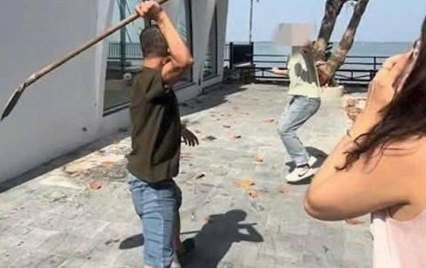 Chủ quán cơm niêu ở TP.HCM thừa nhận vác xẻng đuổi đánh khách ngày Tết