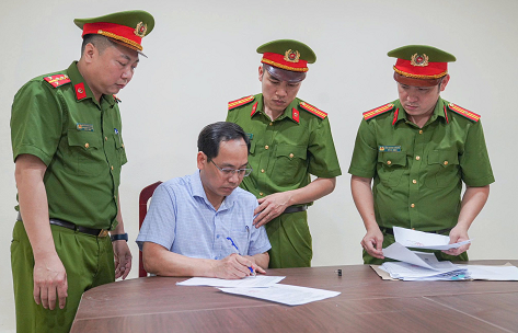 Giám đốc, Hiệu trưởng 'ăn chặn' tiền trợ cấp của người khuyết tật