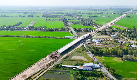 Dự án cao tốc Châu Đốc - Cần Thơ - Sóc Trăng qua Cần Thơ thiếu hơn 5 triệu m³ cát, đá