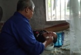 Vợ chồng già 46 năm chăm con bại liệt