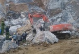 Máy xúc tại mỏ đá bất ngờ trôi xuống khiến 1 công nhân tử vong