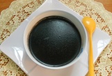 Món chè có tên độc lạ chí mà phù: Chỉ 1 màu đen sì kém hấp dẫn mà ai ăn cũng mê