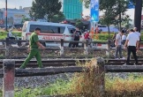 Người đàn ông lao ra trước mũi tàu hỏa ở TP Thủ Đức