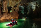 Du khách nườm nượp đến “Vương quốc hang động” Phong Nha - Kẻ Bàng