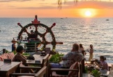 Kín chỗ ngắm 'đặc sản' hoàng hôn tại beach bar Phú Quốc