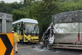 Hai xe ôtô va chạm trên Quốc lộ 6 làm 1 người bị thương nặng