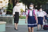 Phụ huynh vui mừng khi bỏ tuyển sinh lớp 1, 6 theo tuyến trong toàn quốc