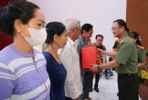 Bộ Công an trao 1.000 phần quà Tết cho người dân Cần Thơ
