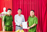 Công an Cần Thơ hỗ trợ người dân nhận lại gần 1 tỉ đồng do chuyển nhầm
