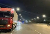 Va chạm xe tải đỗ bên đường, người đi xe máy tử vong