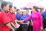 Thứ trưởng Nguyễn Thị Quyên Thanh động viên thí sinh TP Cần Thơ