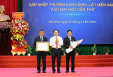 Công bố Quyết định sáp nhập Trường Cao đẳng Luật miền Nam vào Đại học Cần Thơ