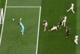 Tuyển Iran lập siêu phẩm, tạo ra màn đôi công nghẹt thở ở World Cup