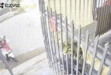 CLIP: Người phụ nữ bị cướp giật dây chuyền, ngã xuống đường