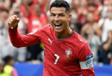 Ronaldo lập cú đúp giải tỏa cơn khát, Bồ Đào Nha đại thắng '5 sao'