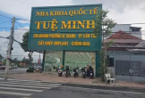 Cơ sở nha khoa ở Cần Thơ bị đình chỉ hoạt động vẫn ngang nhiên đón khách