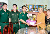 Bộ đội Biên phòng TP Cần Thơ thăm, tặng quà gia đình chính sách
