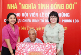 Nghĩa tình đồng đội nơi phố biển